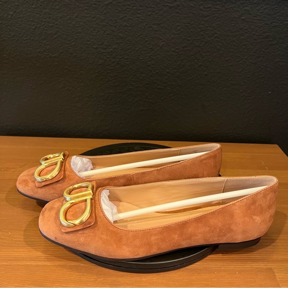 NYDJ Women’s Suede Cognac Tan Faiza 02 Medallion Slip On Flats Size 7 M